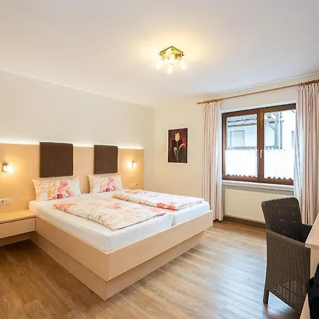 בית הארחה Ferien Weingut Pauly 3*