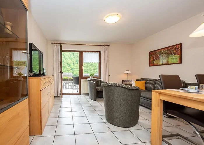 Ferien Weingut Pauly בית הארחה 3*